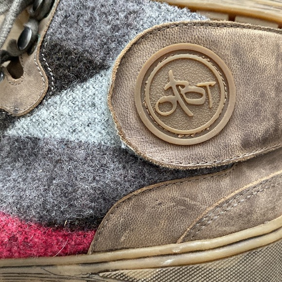 Last Chance🥳! OTBT Providence Booties. Size 7.5. - Picture 9 of 10